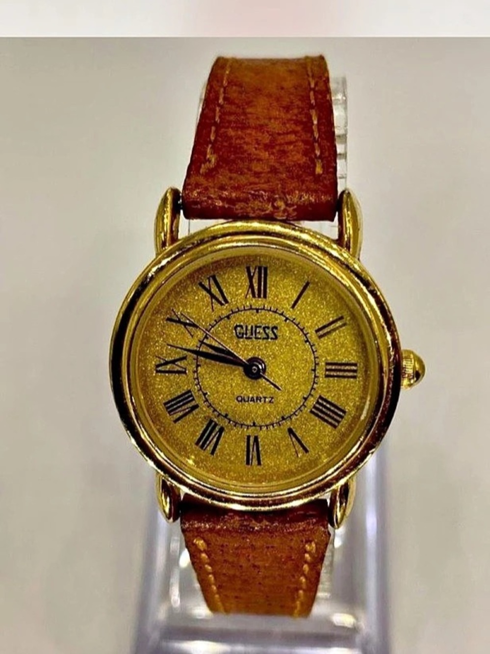 *** Guess  *** Gold-Tone / Tan Leather-band  Watch ^^^